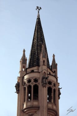 A pointy tower in Torino, Italy. By Photographer Scott Allen Wilson.